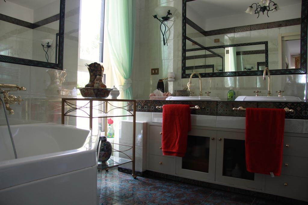 The Incantation Guest House Montesilvano Marina Стая снимка